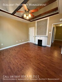 Building Photo - 711 W Maxwell St