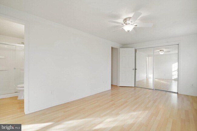 Building Photo - 6515 Field Master Dr