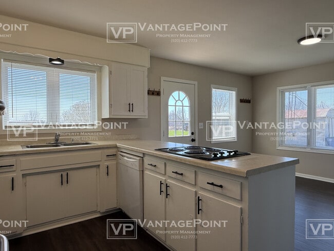 Building Photo - 3604 School Rd