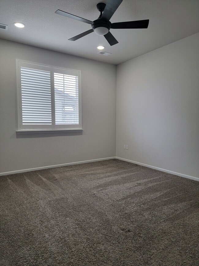 Building Photo - 26891 E Byers Ave