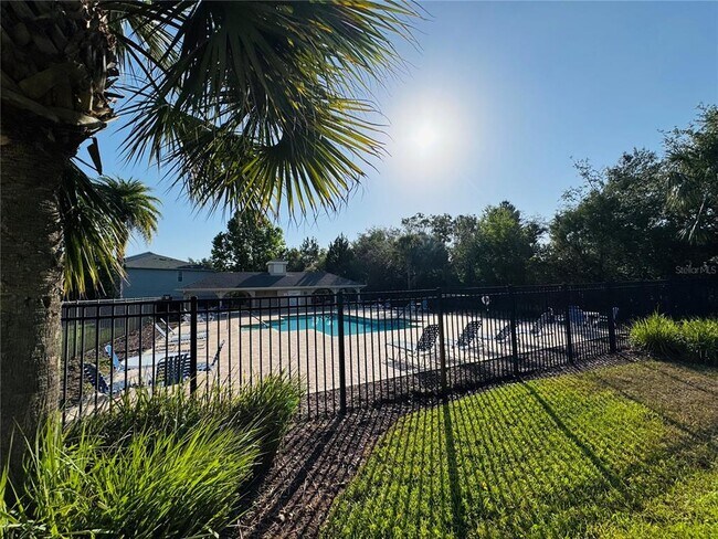 Building Photo - 15609 Stable Run Dr