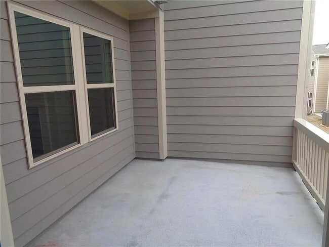Building Photo - 669 Lansing Grove Way