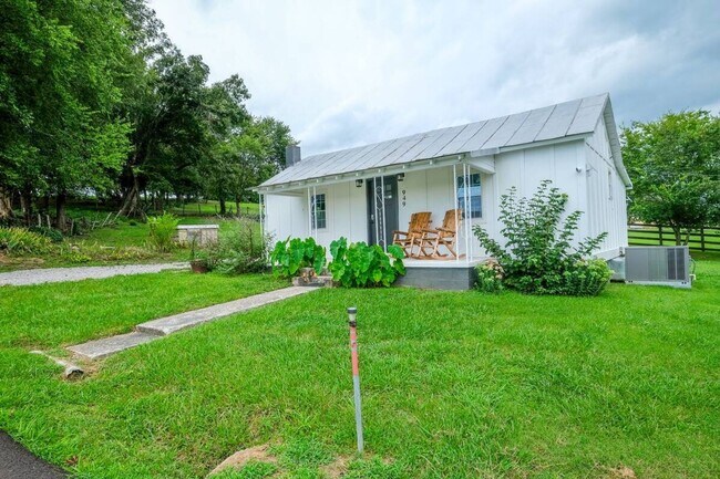 Building Photo - The Fancy Little Farmhouse