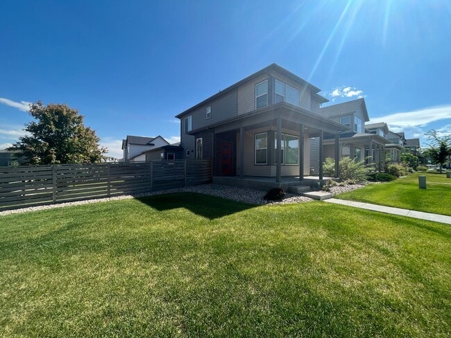 Building Photo - Beautiful Home in Mosaic Neighborhood