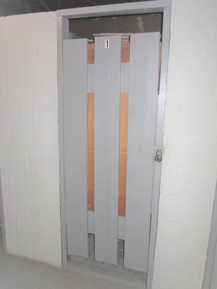 Building Photo - 5712 Phillips Ave