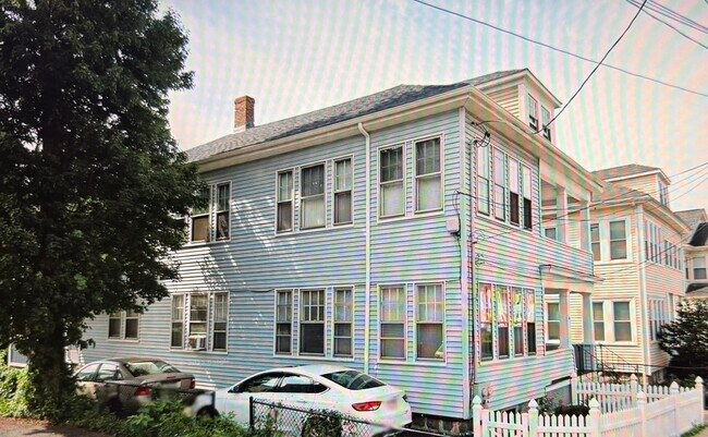 Building Photo - 6 W Selden St
