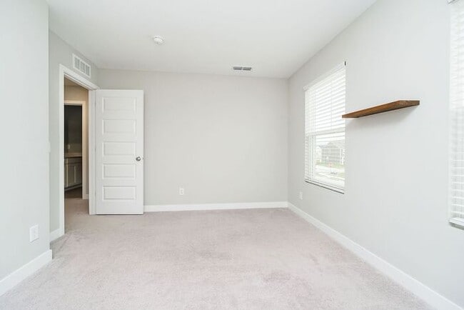 Building Photo - The Perfect Home, Meeting All Your Needs!