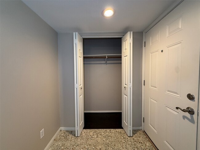 Building Photo - 10428 Hammerly Blvd