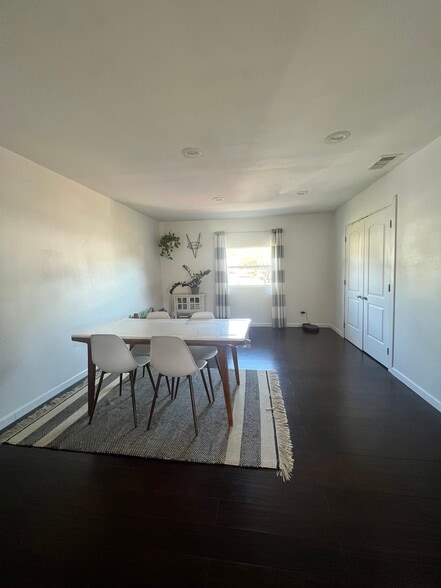 Building Photo - 110 Hastings Ct