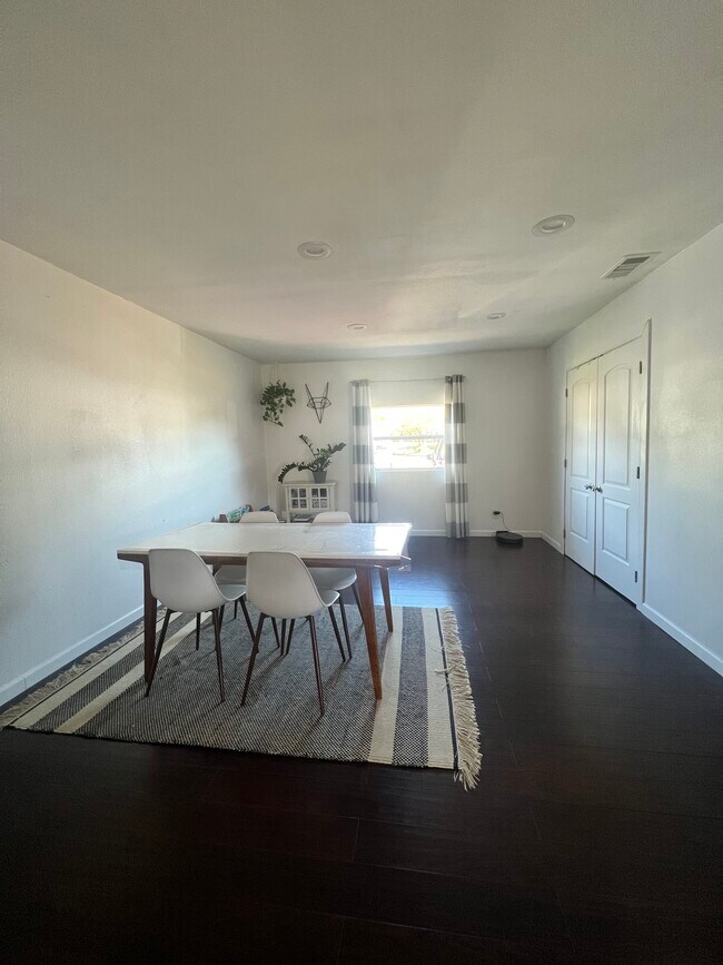 Building Photo - 110 Hastings Ct