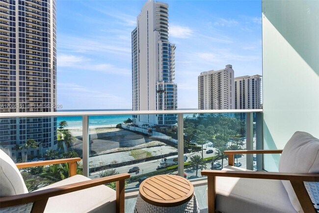 Building Photo - 17550 Collins Ave