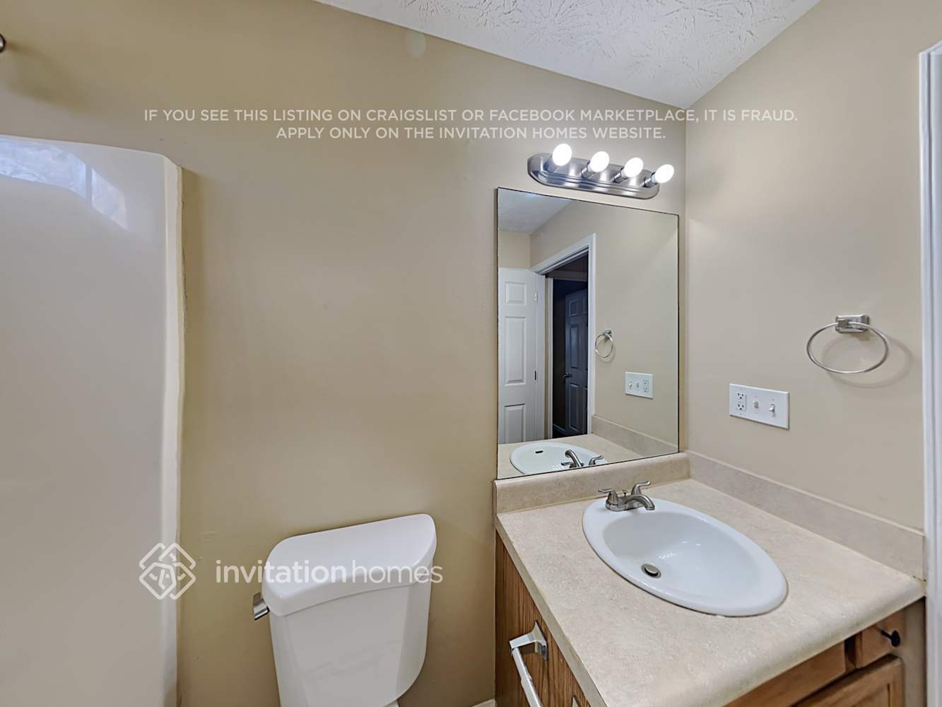 Building Photo - 2700 Archer Way
