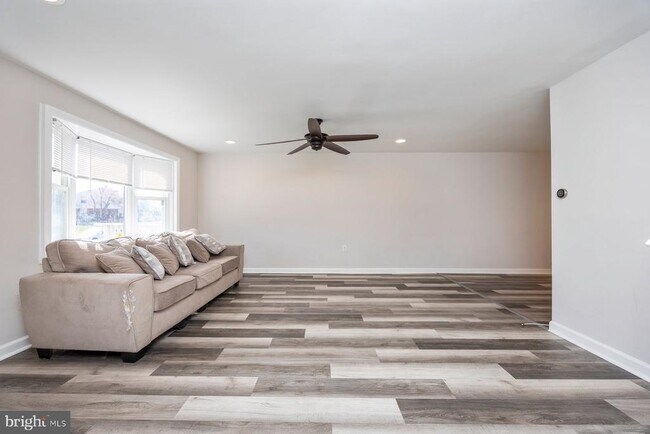 Building Photo - 3130 Ryerson Cir