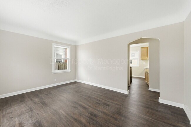 Building Photo - 3360 Edgeworth St