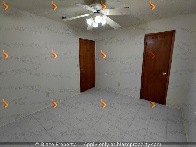 Building Photo - 3 Bed 2 Bath Home with a Garage For Rent