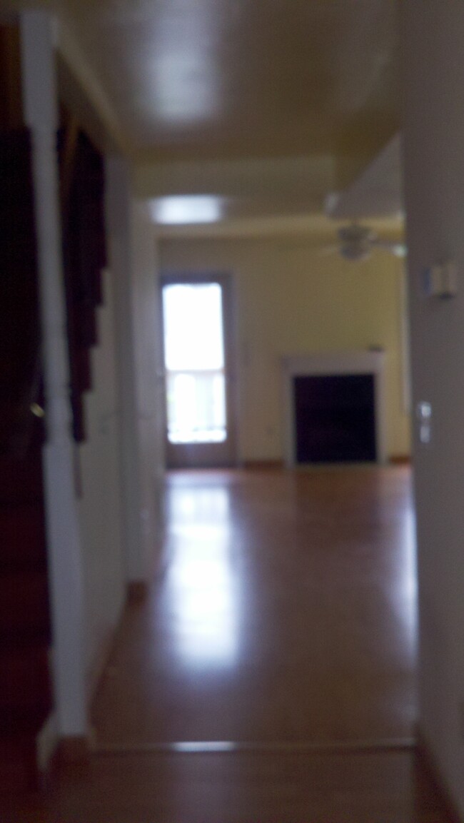 Building Photo - 1305 Wertland St