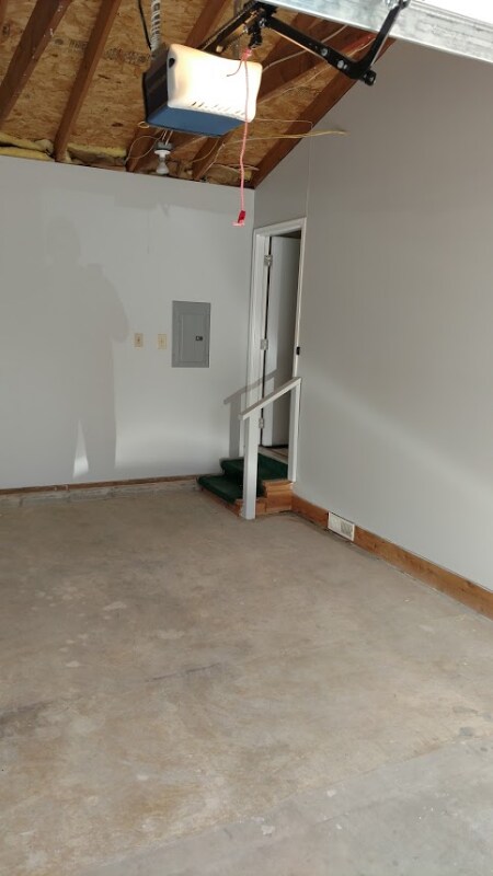 Building Photo - 7000 W 128th Ln