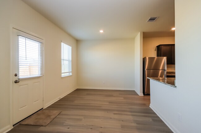 Building Photo - 5819 Littoral Rd