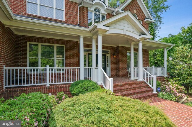 Building Photo - 5248 Clifton St