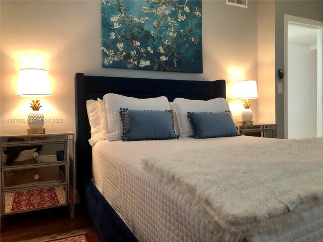 Building Photo - 6450 SW 19th St