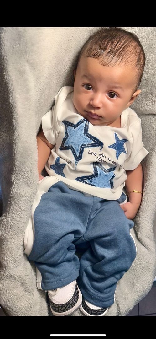 Building Photo - Off Street Parking on Park Ave-Available A...