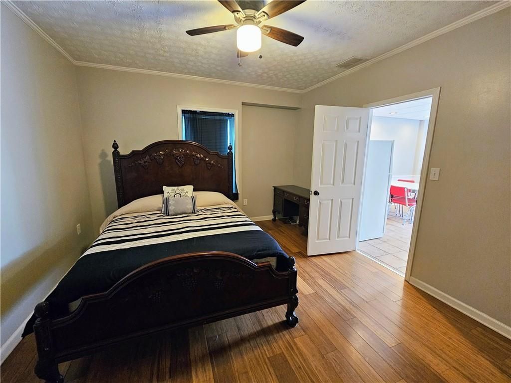 Building Photo - 2100 Bennington Ct