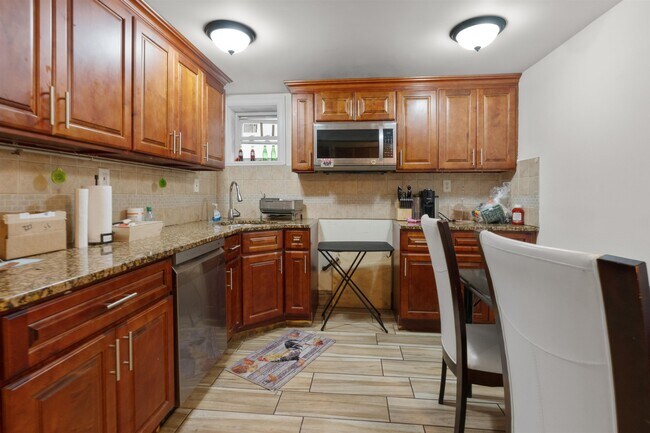 Building Photo - 180 MCADOO Ave