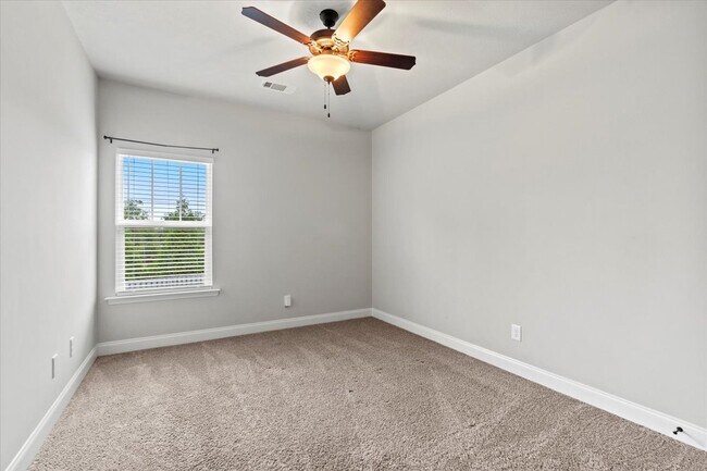 Building Photo - 105 Swinton Pond Rd