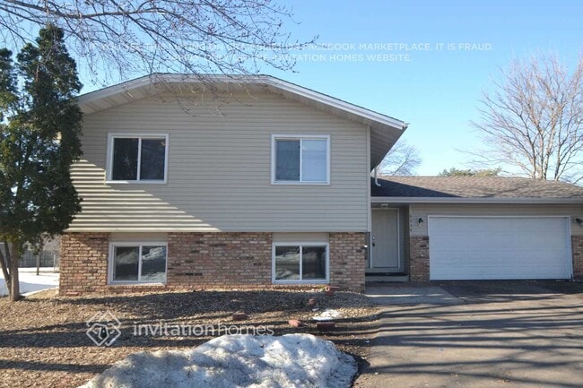 Building Photo - 8239 Hampshire Ct N