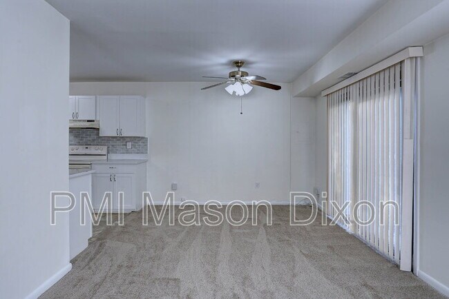 Building Photo - 9496 Timesweep Ln