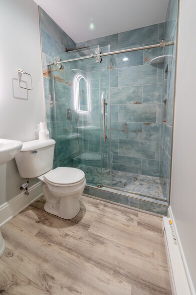 fully renovated bathroom - 304 Warner St