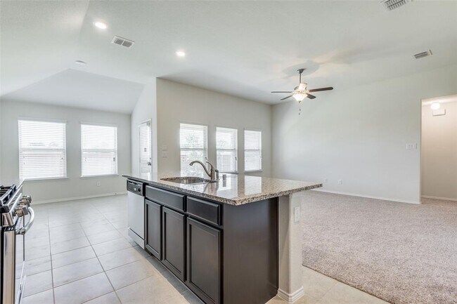 Building Photo - 1165 Dravite Dr
