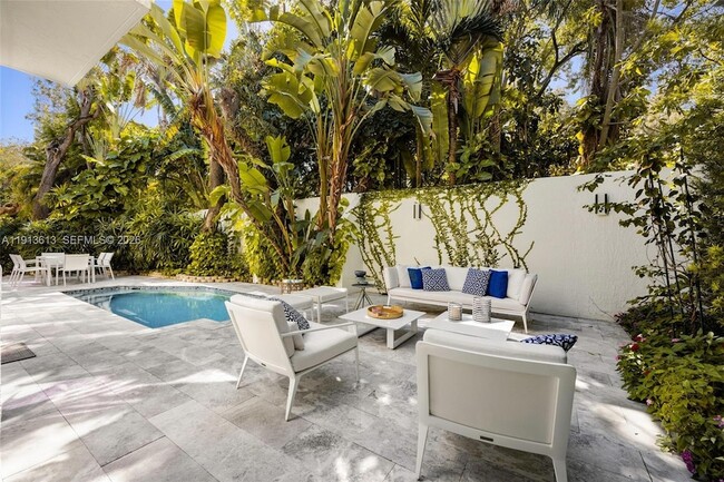 Building Photo - 2760 Brickell Ct