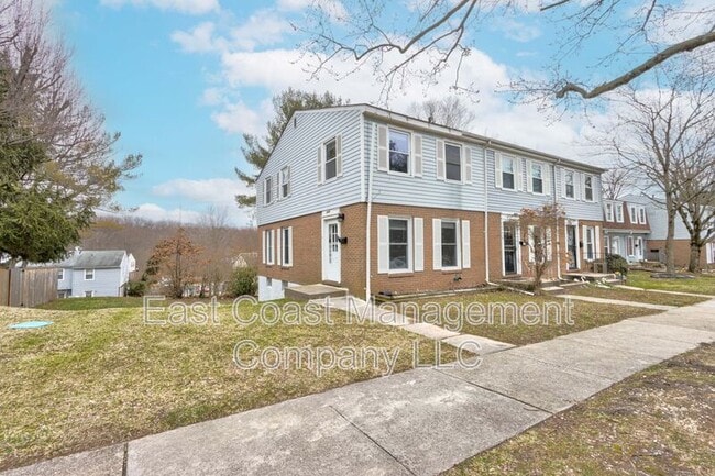 Building Photo - 8529 Ramort Dr