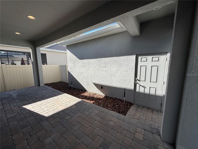 Building Photo - 15060 Andrew Aly