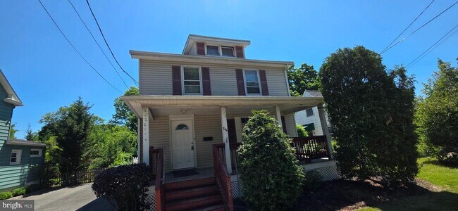 Building Photo - 246 Franklin St