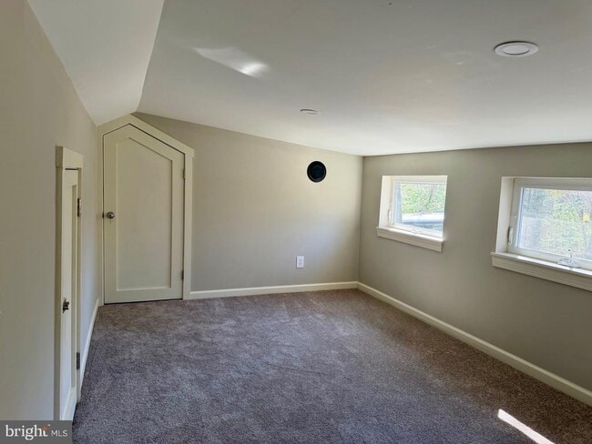 Building Photo - 1176 Stokes Rd