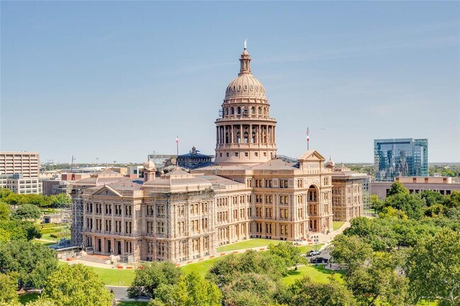 Building Photo - 1122 Colorado St