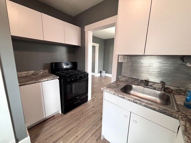 Building Photo - 4307 Binney St