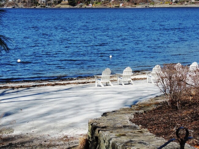 Building Photo - 13 Reynolds Rd