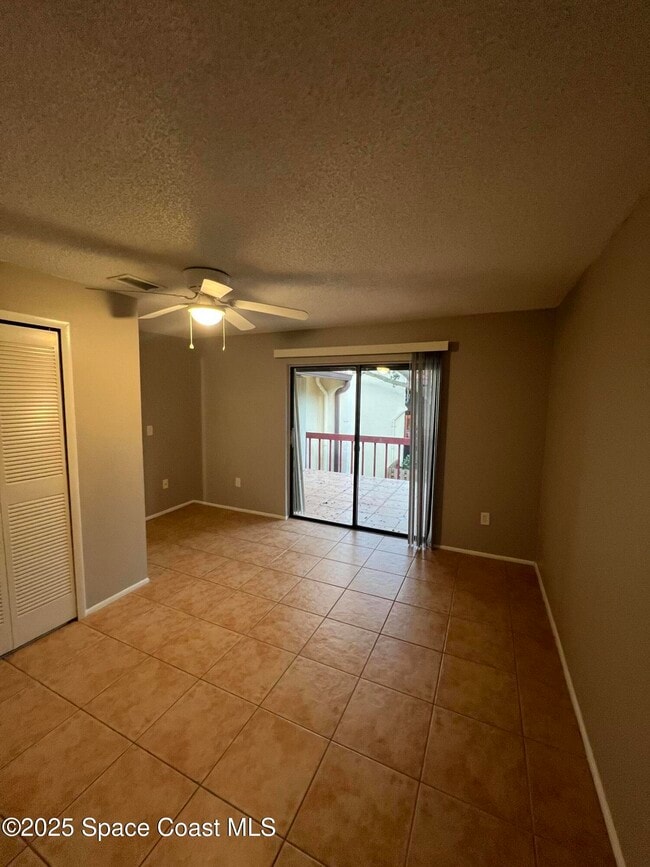 Building Photo - 8716 Hibiscus Ct