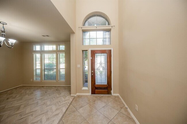 Building Photo - 4019 Windmill Creek Dr