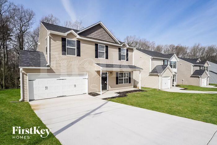 Building Photo - 813 Pine Cir Dr