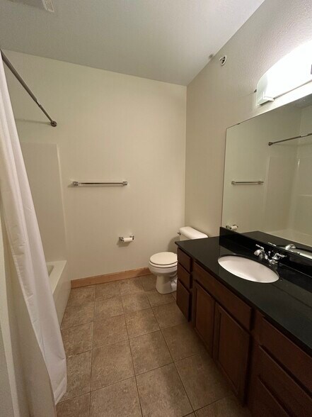 Building Photo - 8253 Mayo Dr