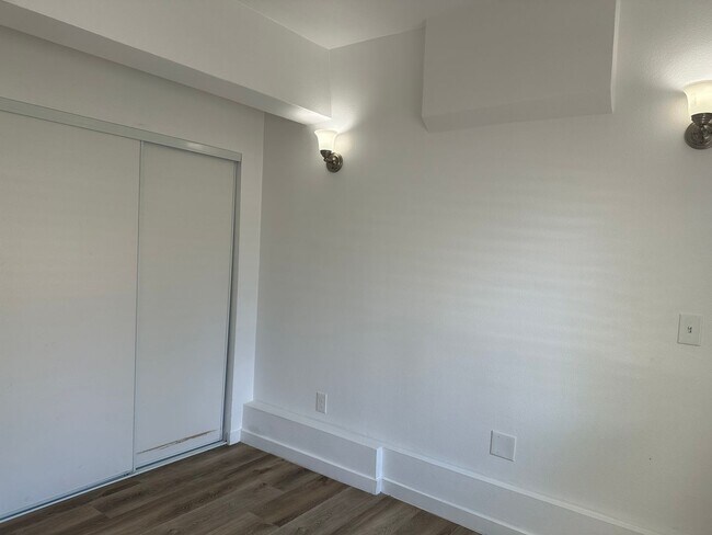 Building Photo - Charming 1 bedroom-ADU -Perfect Starter Home!