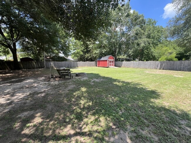 Building Photo - 309 Adams Dr