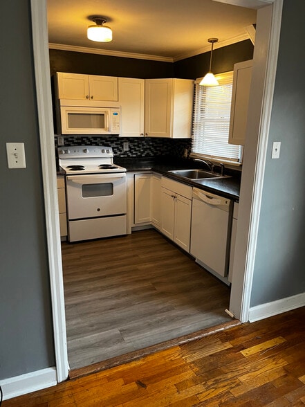 Building Photo - 2117 Madison St