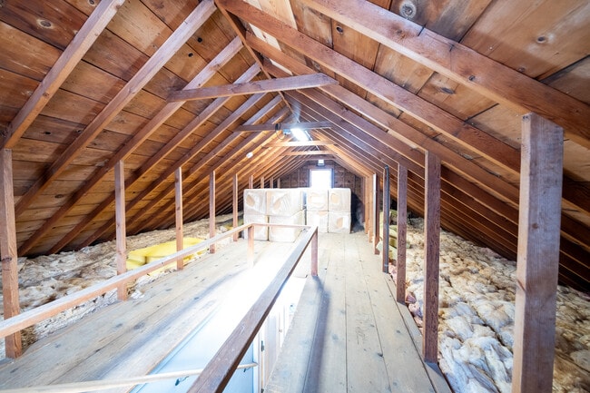 Building Photo - 3957 Ewing Ave S