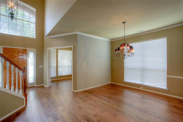 Building Photo - 11161 Balcones Dr
