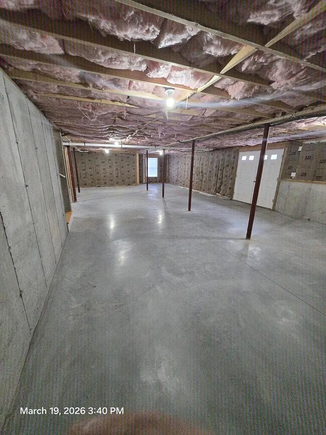 Building Photo - 21 Juniper St